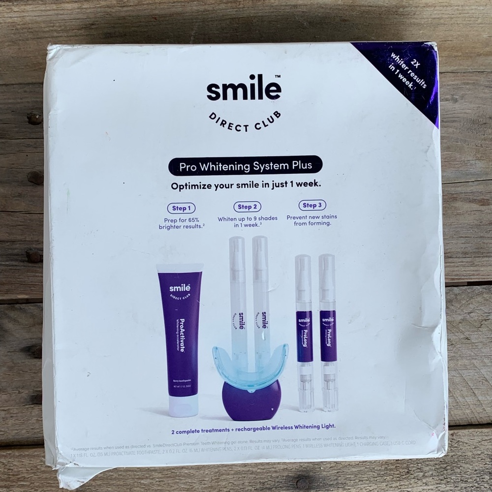 SmileDirectClub ProSystem Plus Teeth Whitening Kit Wireless LED Light 4 Pens